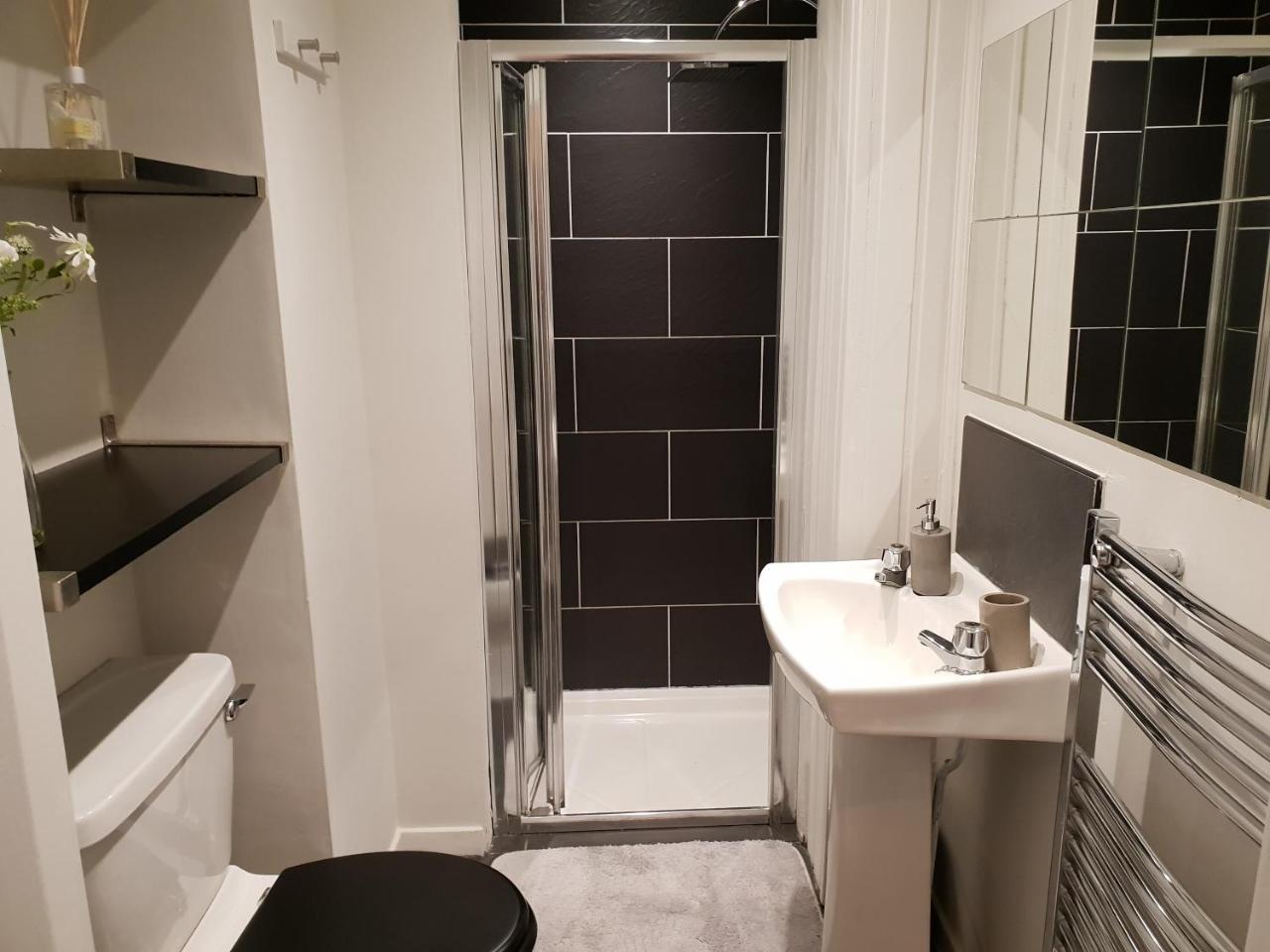 إدنبرة Our City - Blackwood Apartment المظهر الخارجي الصورة